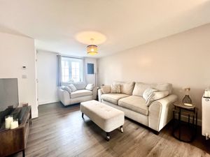 Living Room- click for photo gallery